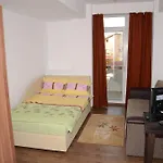 Apart La Cave
